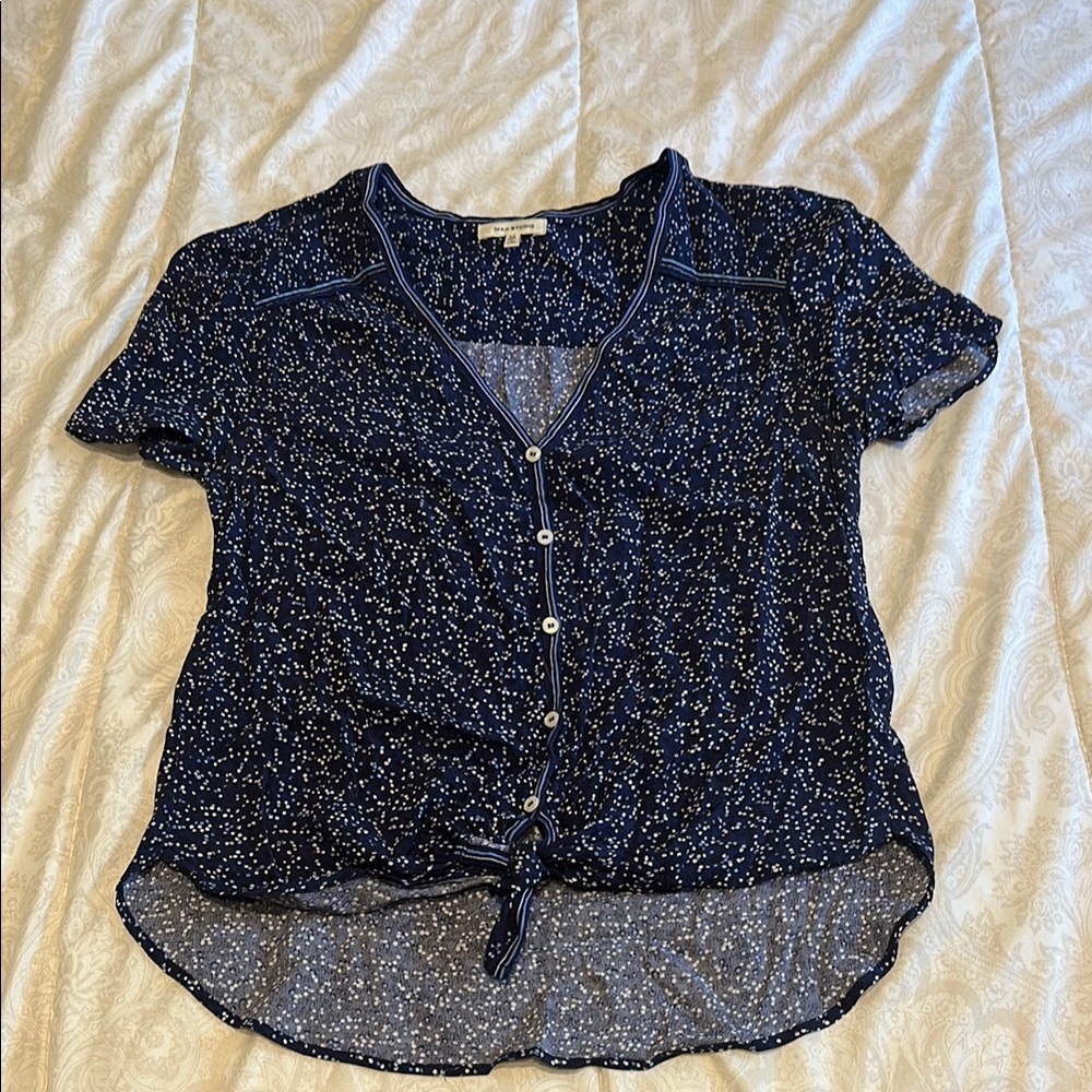 Max Studio Navy and White Patterned Blouse